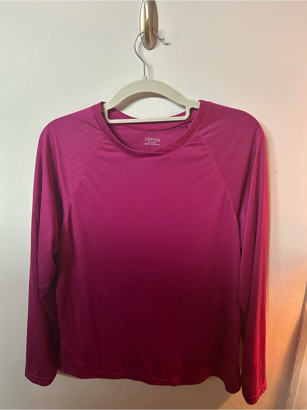 ⭐️Aspire Women's Long-Sleeve Active Top - Fuchsia Pink
